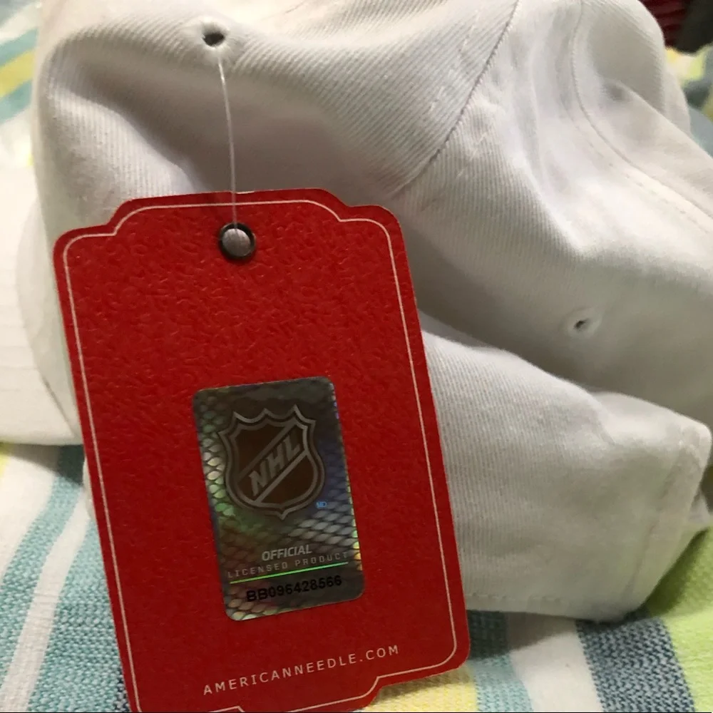 🆕 NHL Seattle Kraken White Adjustable Cap 719